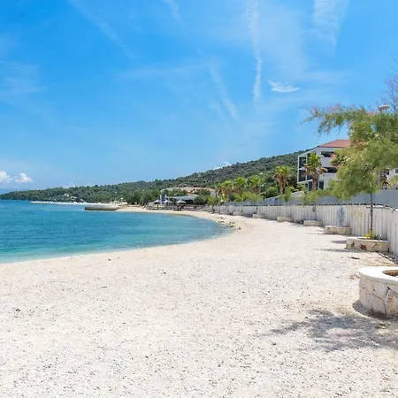 Beach Apartment Marina Exterior photo