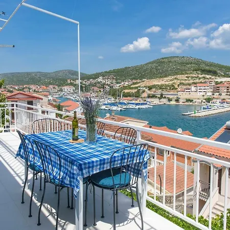 Beach Apartment Marina Exterior photo